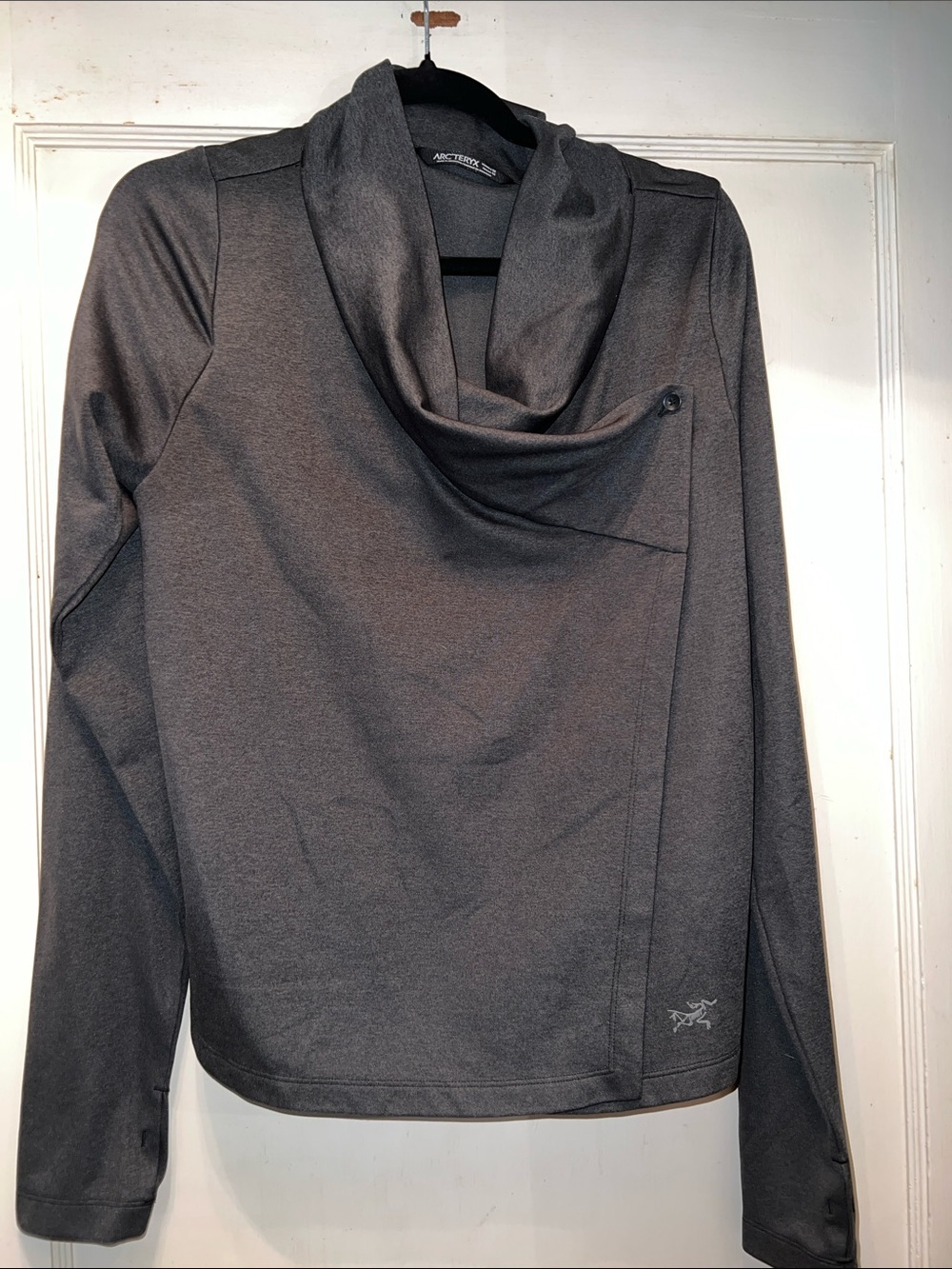 ARC'TERYX YONGE LONG SLEEVE WRAP - WOMEN'S medium